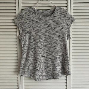 Lululemon Lost In Pace Short Sleeve Black & White fits size 4 or 6 rare